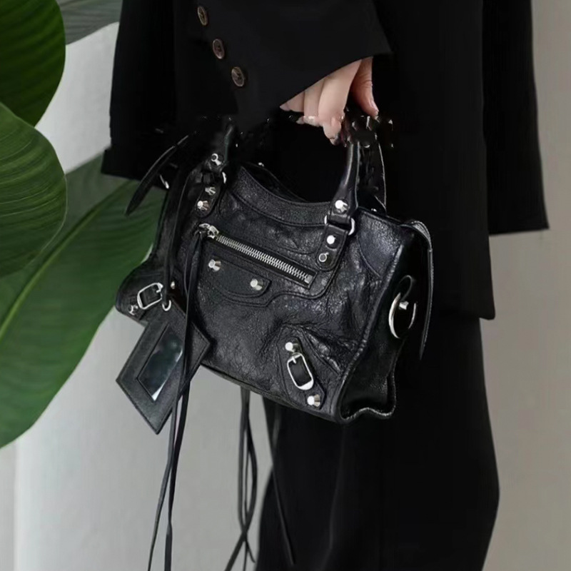 Leatherwork Rivets - Bolso Cruzado de Mujer Estilo Motociclista