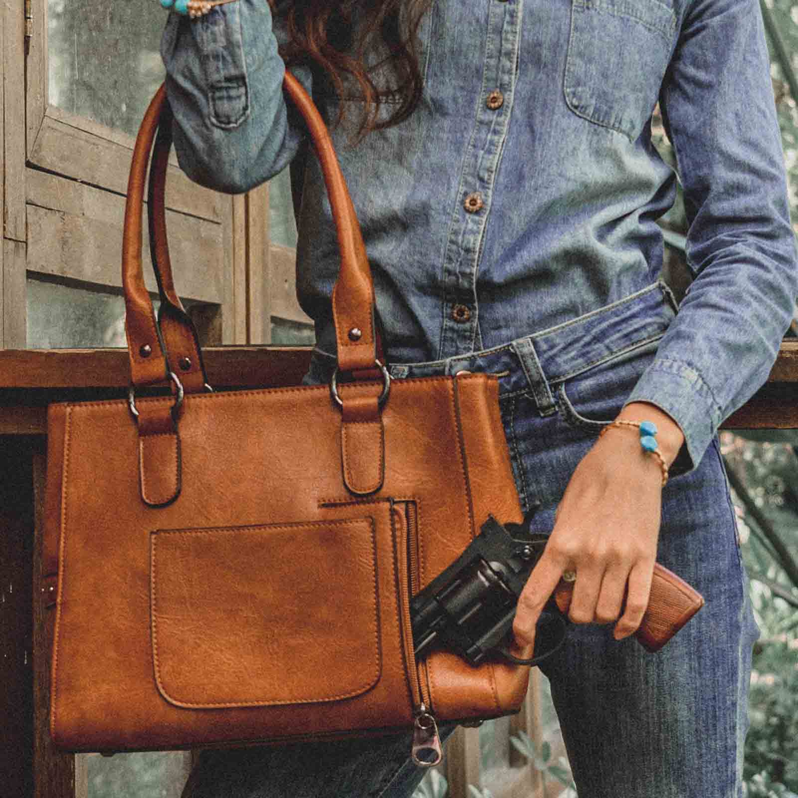Celela-Bolsos de hombro para m - Leatherwork Rivets reseña y precio