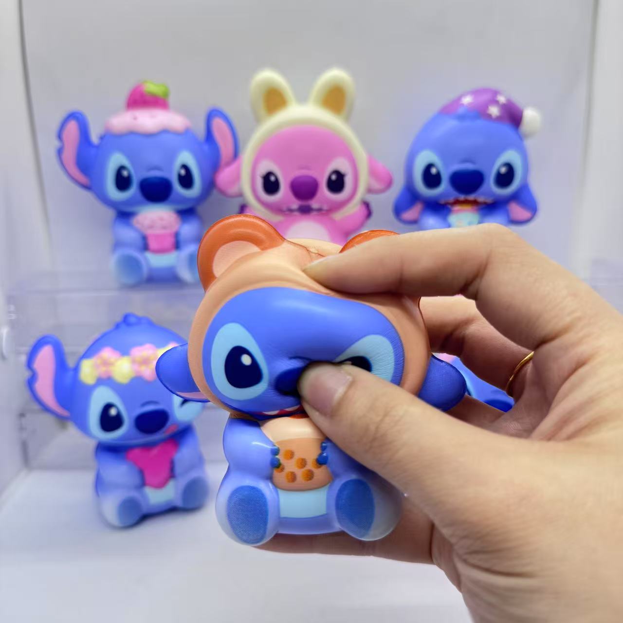 Stitch Squishy Toy - Lilo & St - Leatherworking Items reseña y precio