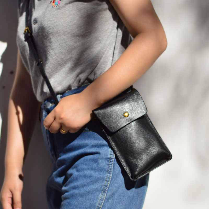 AETOO-bolso para teléfono móvi - Leatherwork Rivets reseña y precio