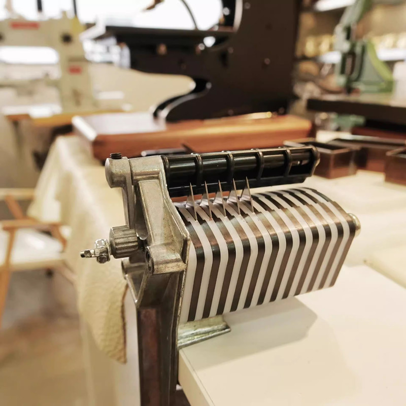 Máquina cortadora de tiras de  - Leatherwork Accessories reseña y precio