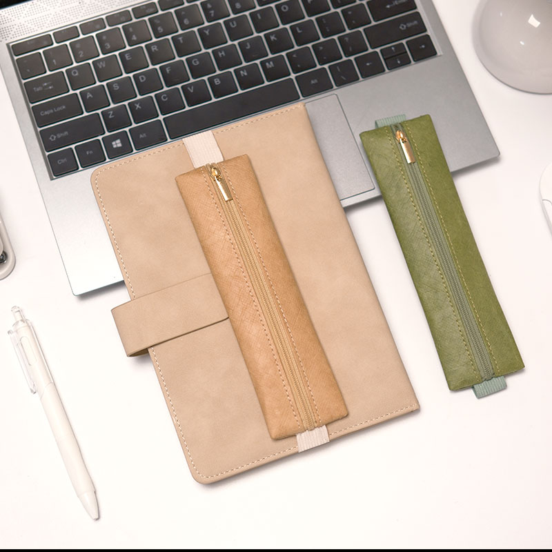 Portalápices con banda elástic - Leather Work Notepad reseña y precio